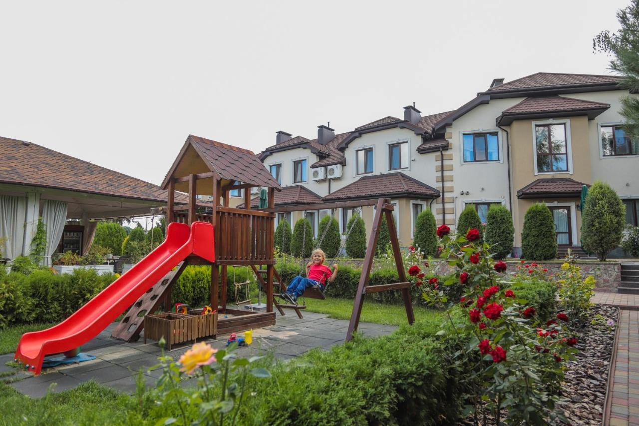 Otte Hotel Мирхород Екстериор снимка