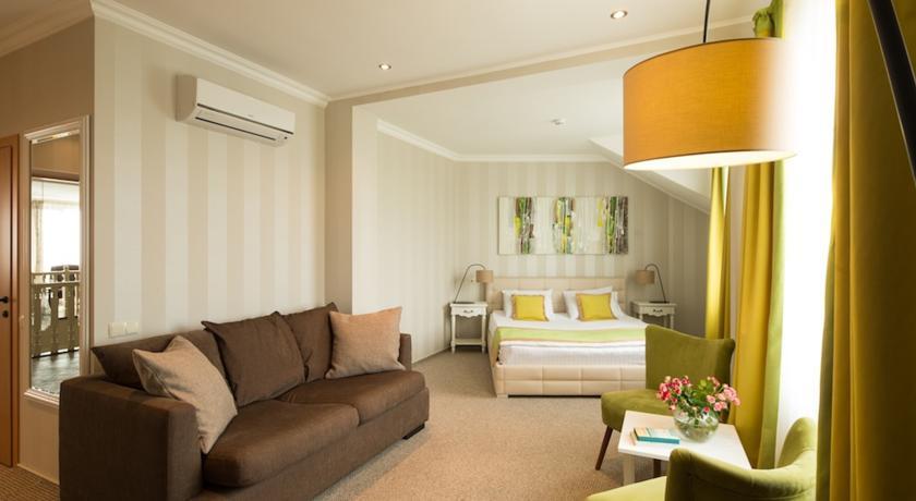 Otte Hotel Мирхород Стая снимка