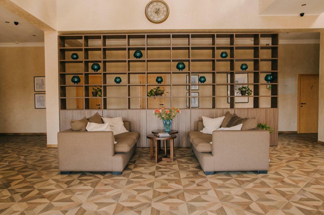 Otte Hotel Мирхород Екстериор снимка